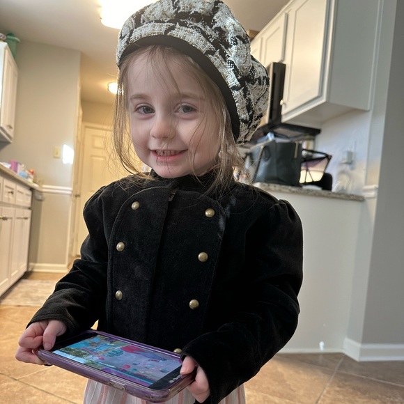 Pop up show! Unlisted and listed items! Like & share - Picture 5 of 7